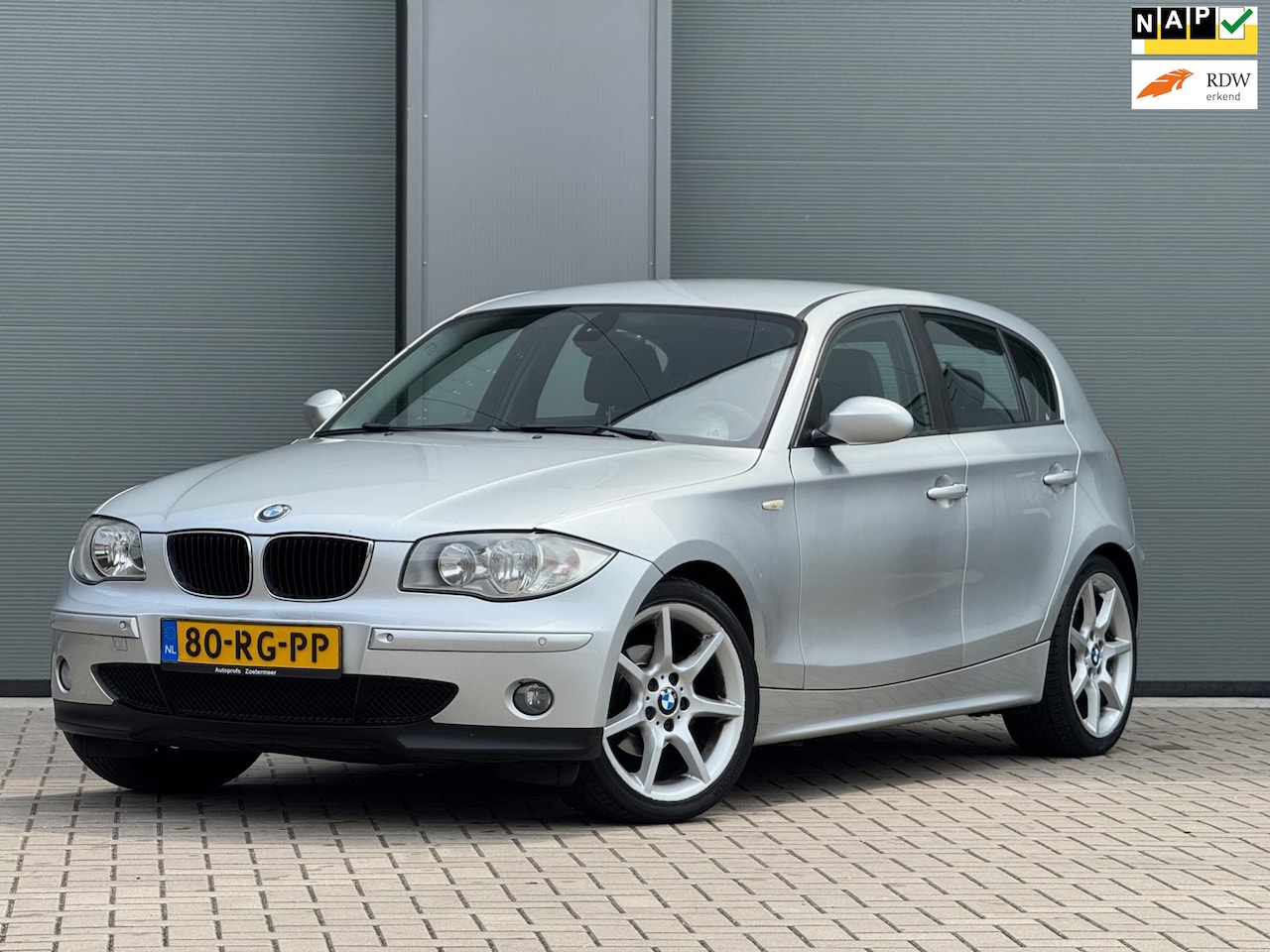 BMW 1-serie - 118i High Executive | Automaat | Memory stoelen met leder | Cruise control | Parkeersensor - AutoWereld.nl