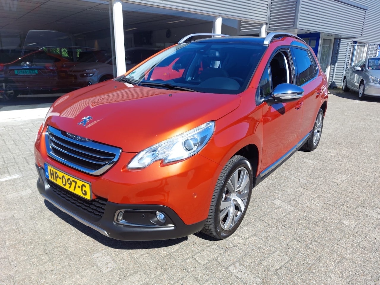 Peugeot 2008 - 1.2 PureTech Allure 1.2 PureTech Allure - AutoWereld.nl