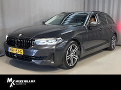 BMW 5-serie Touring - 530e Executive 18"/Leder/Dodehoek/Adaptieve cruise/Camera/Stoel + stuurverwarming/Apple Ca