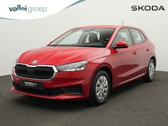 Skoda Fabia - Ambition 1.0 MPI | LED koplampen | Parkeersensoren achter | Navigatie via Apple Carplay /