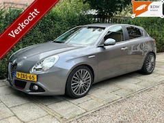 Alfa Romeo Giulietta - 1.4 T Distinctive Lusso Uconnect/PDC