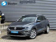 Volkswagen T-Roc - 1.5 TSI Automaat Style Business Adaptive Carplay Clima Trekhaak