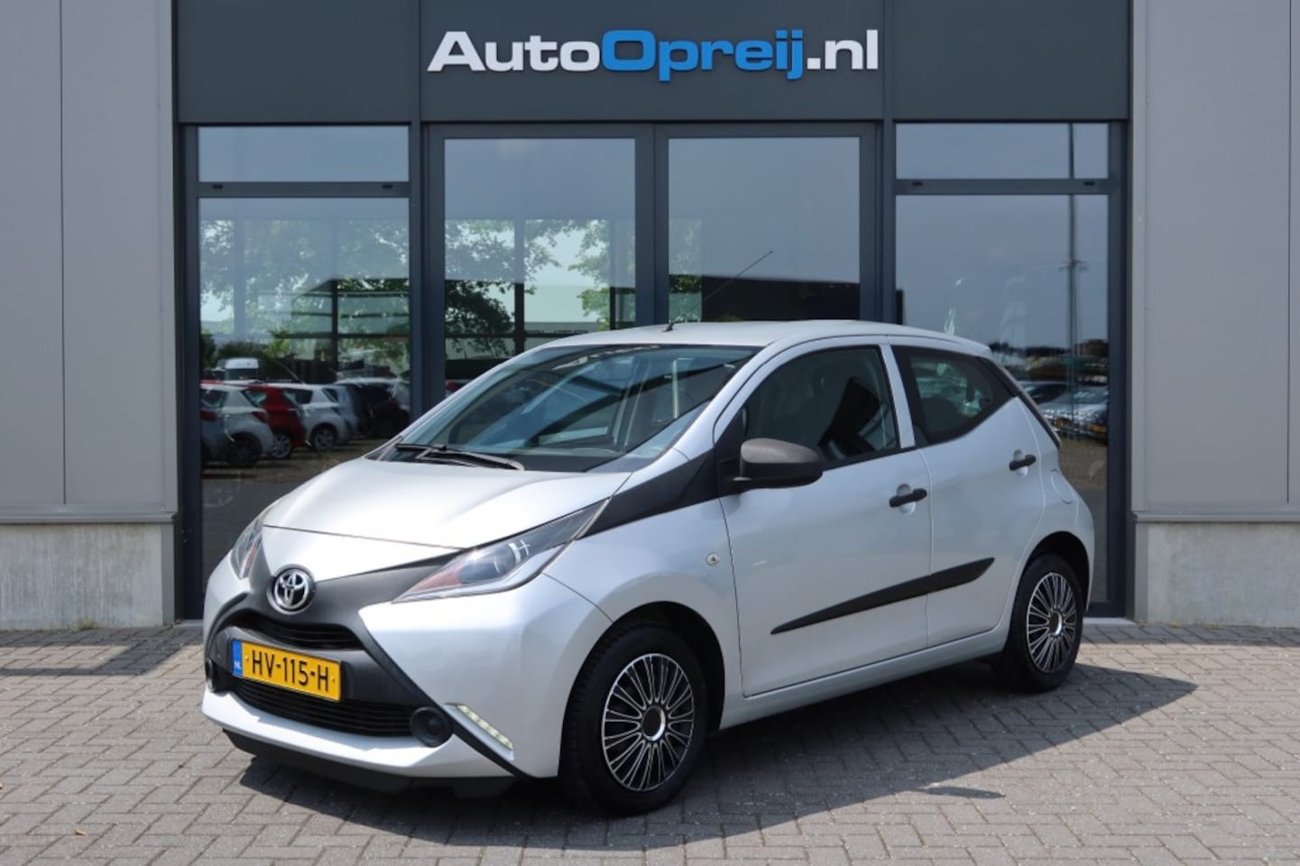 Toyota Aygo - 1.0 VVT-I X-Now 5drs. Airco, LIM Cruise - AutoWereld.nl