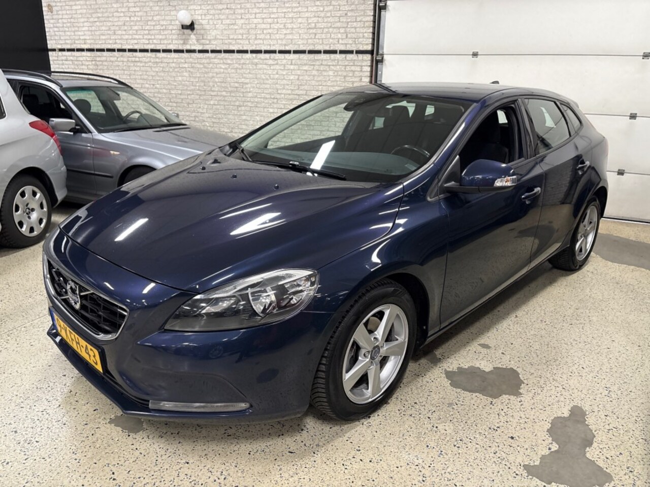Volvo V40 - 1.6 D2 Kinetic 1.6 D2 KINETIC - AutoWereld.nl