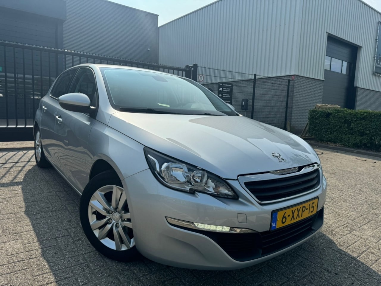 Peugeot 308 - 1.2 VTi Navigatie|Clima Active 2014 - AutoWereld.nl