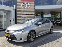 Toyota Corolla - 1.8 Hybrid Executive LEDER NAVI STUUR/STOELVERW 17"LMV AD-CRUISE PARK-SENSOR LENDESTEUN BL