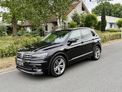 Volkswagen Tiguan - 1.5 TSI 150PK DSG R-Line•Pano•HeadUp