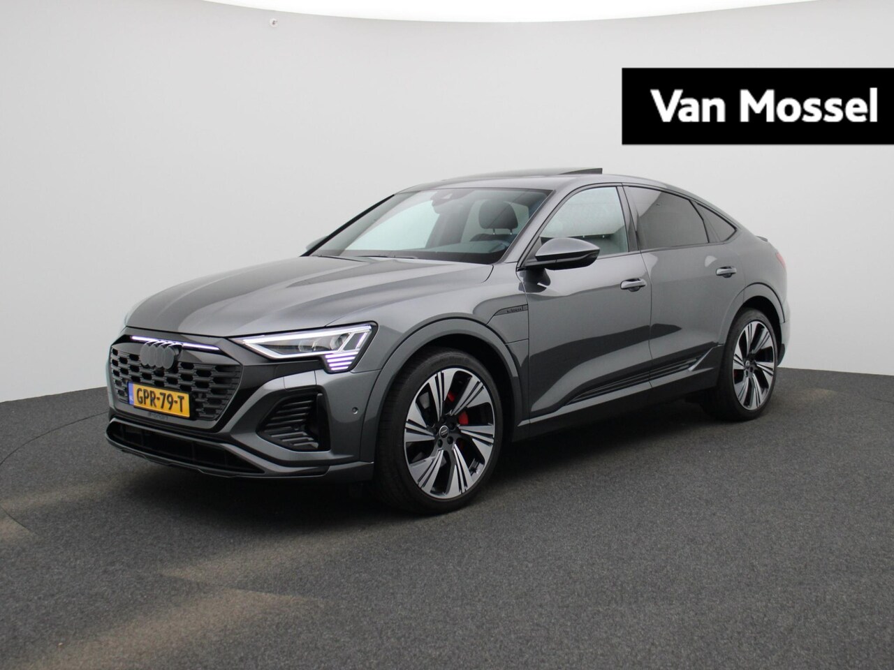 Audi Q8 Sportback e-tron - 55 quattro S Edition Competition 115 kWh | Panoramadak | Matrix LED | Verwarmde voorstoele - AutoWereld.nl