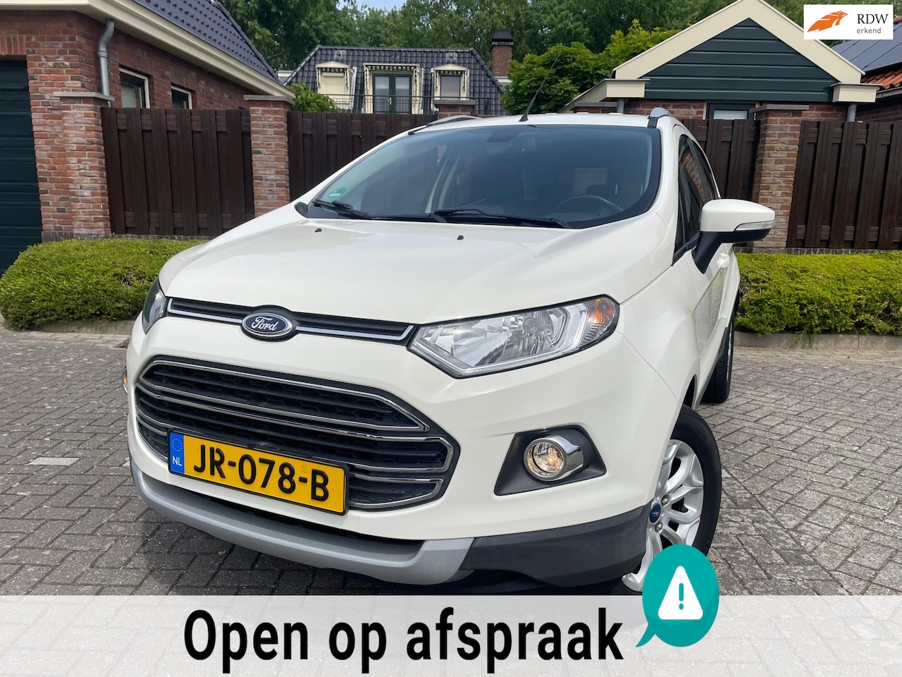 Ford EcoSport - 1.0 EcoBoost Titanium 125PK TREKHAAK NAVI PDC - AutoWereld.nl