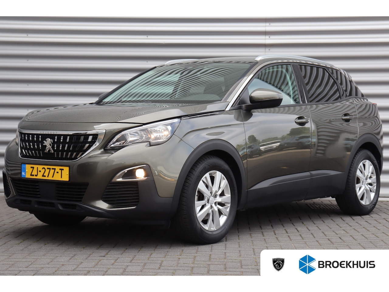 Peugeot 3008 - 1.2 PURETECH 130PK ACTIVE PACK / NAVI / CLIMA / LED / PDC / 17" LMV / TREKHAAK / BLUETOOTH - AutoWereld.nl