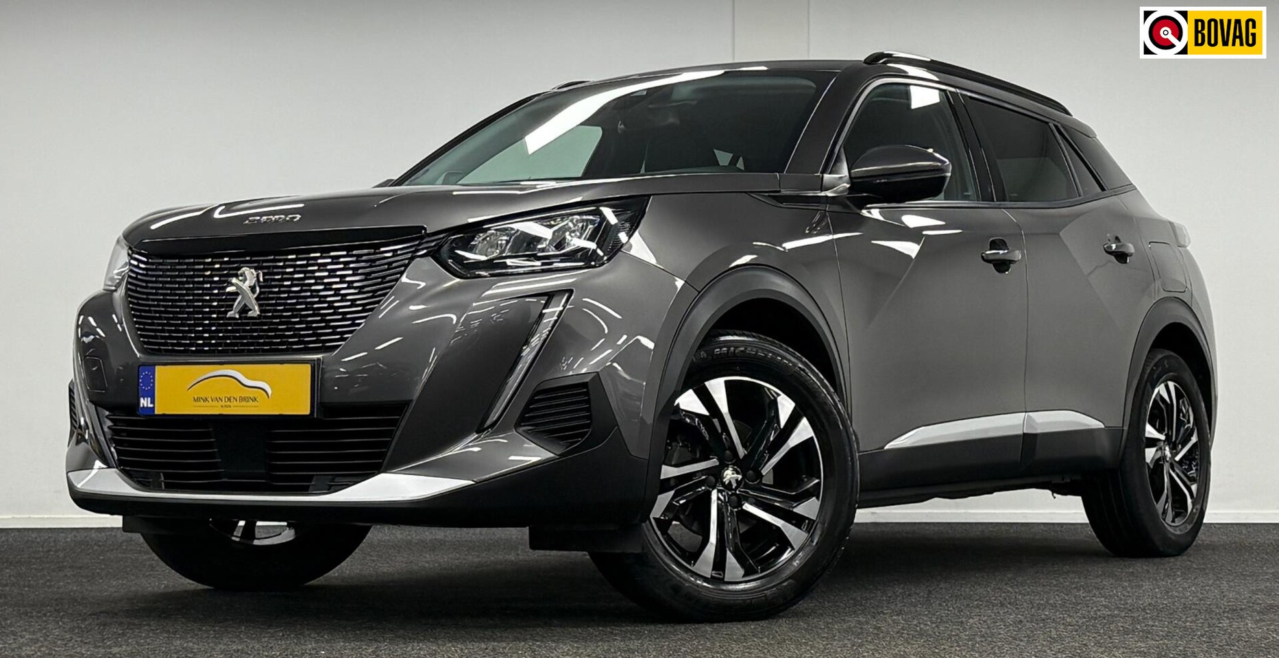Peugeot 2008 - 1.2 PureTech Allure Pack*DealerOh*Automaat*Navi*Camera*Carplay* - AutoWereld.nl