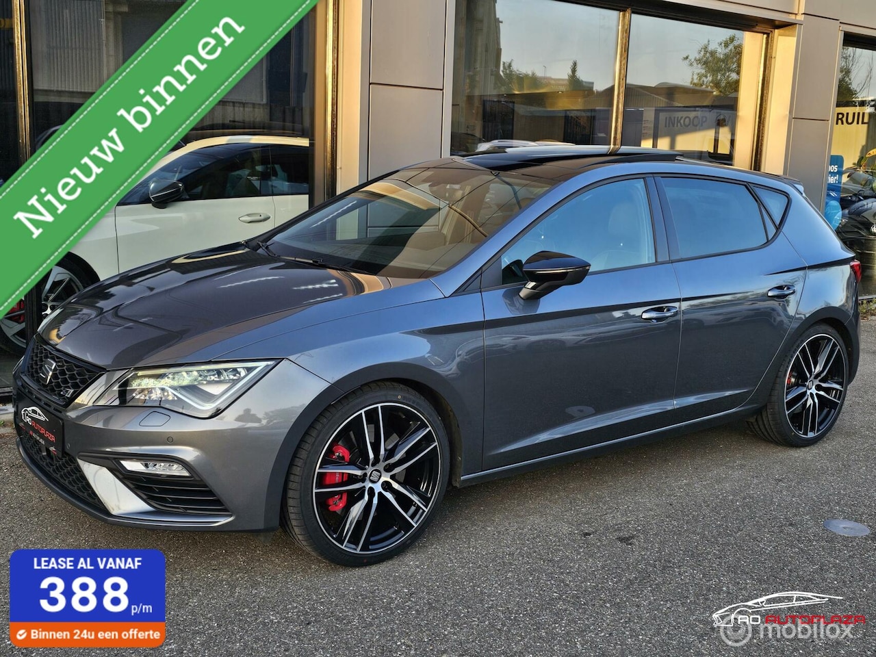 Seat Leon - 2.0 TSI CUPRA 300 DSG Panorama/Virtual/Trekhaak - AutoWereld.nl