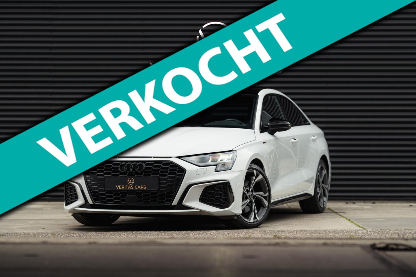 Audi A3 Limousine - 30 TFSI Business edition S-Line 110PK|CarPlay|Stoelverwarming|RS-stoelen e.o. - AutoWereld.nl