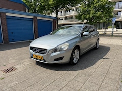 Volvo V60 - 2.4 D6 AWD Plug-In Hybrid Pure Limited Leder Cruise