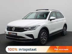 Volkswagen Tiguan - 1.4 TSI Life Business eHybrid 245PK DSG Full led, trekhaak, adaptive cruise, stuur-stoelve