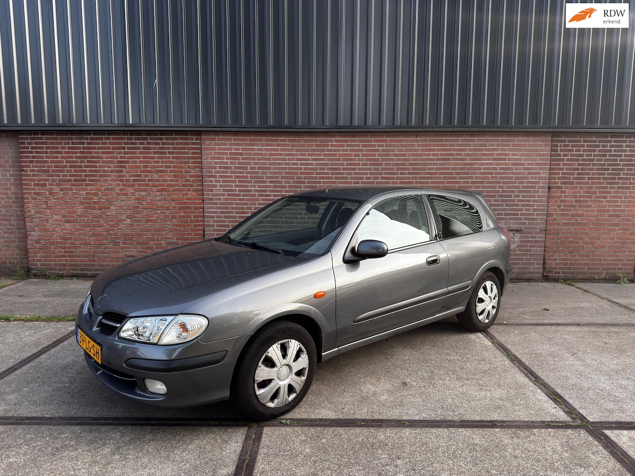 Nissan Almera - 1.5 Comfort 1.5 Comfort - AutoWereld.nl