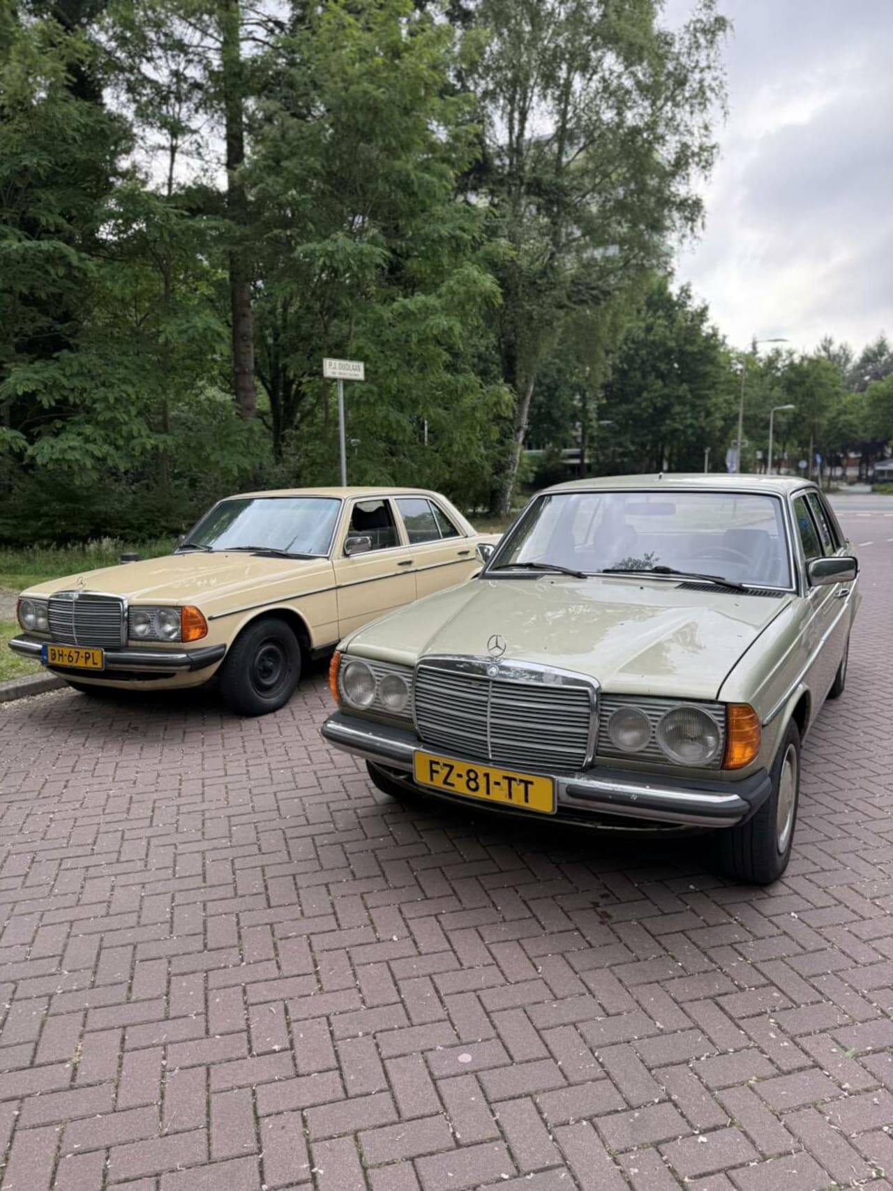 MERCEDES-BENZ 200