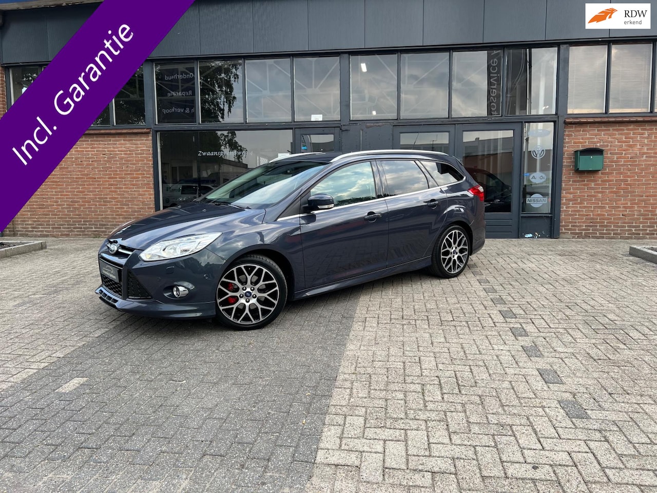 Ford Focus Wagon - 1.6 EcoBoost Titanium 1.6 EcoBoost Titanium, Leder, Lane assist, Cruise control, Sony - AutoWereld.nl