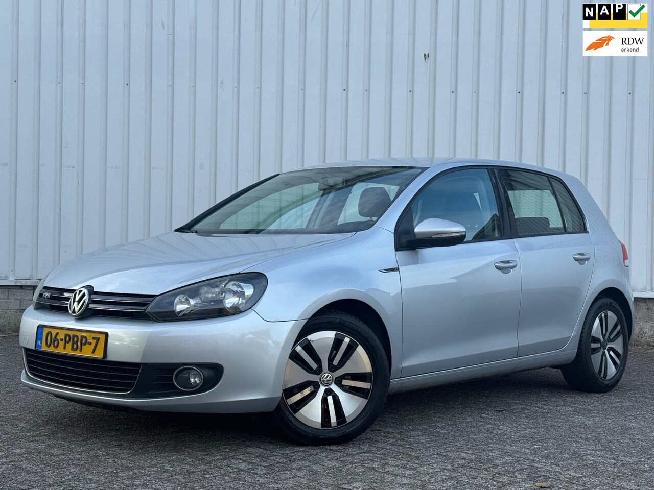 Volkswagen Golf - 1.2 TSI Comfortline BlueMotion 2e Eigenaar,Trekhaak,ClimateControle,ElektrischeRamen,Deale - AutoWereld.nl