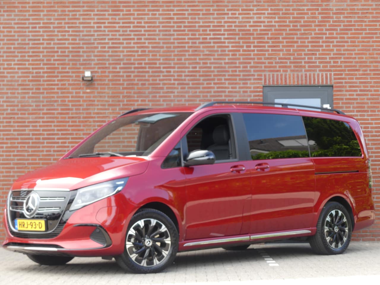 Mercedes-Benz EQV - 300 L2 90 kWh 7 Persoons Panoramadak/Leer - AutoWereld.nl