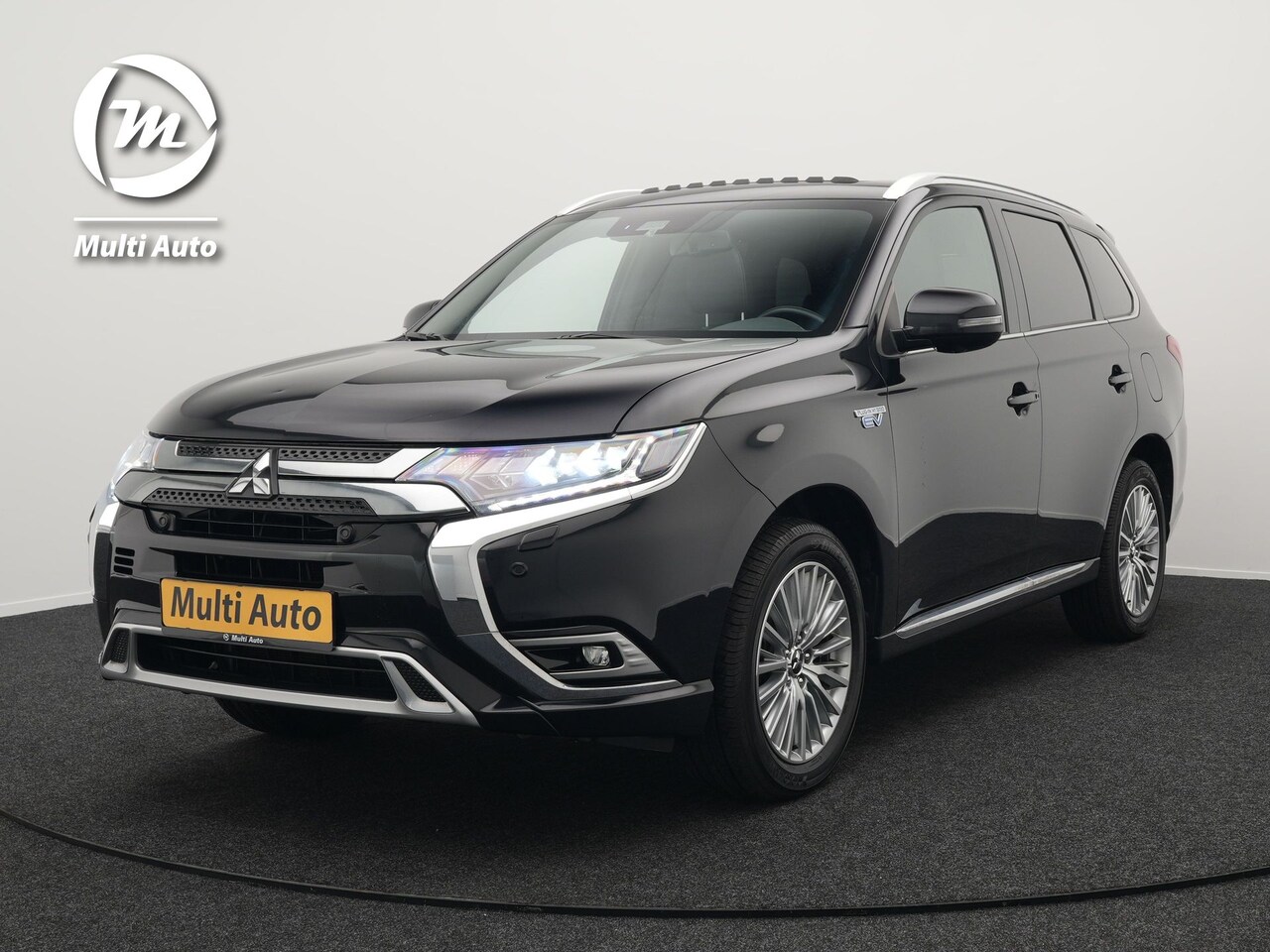 Mitsubishi Outlander Sport - 2.4 Intense+ Plug in Hybrid 225pk Dealer O.H. PHEV | Panodak | Lederen Sportstoelen Verwar - AutoWereld.nl