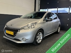 Peugeot 208 - 1.2 PureTech Allure 5 DEURS / AIRCO / NAVI / LED