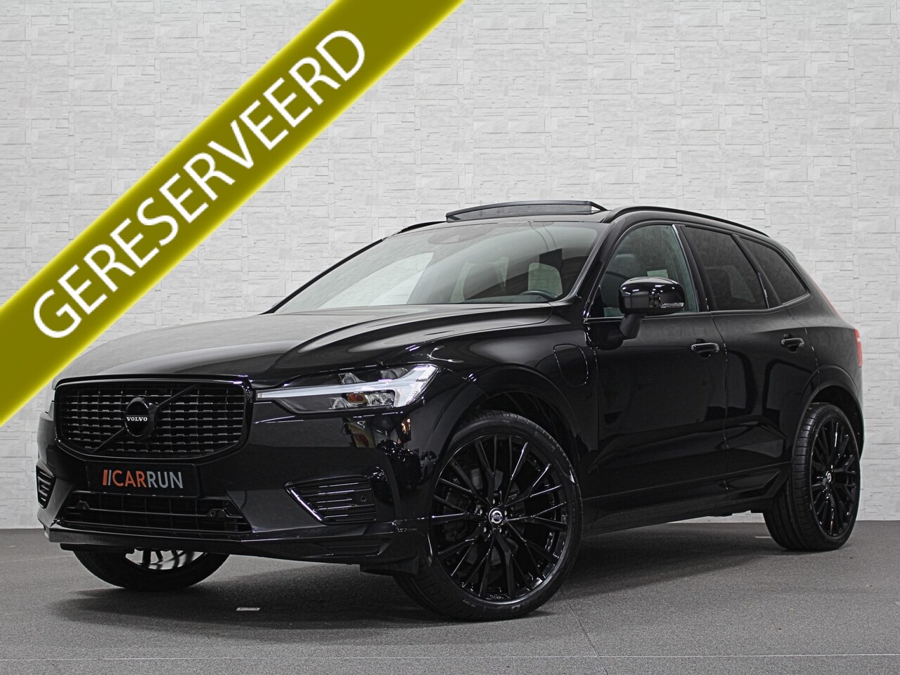 Volvo XC60 - 2.0 T8 AWD R-Design | Panorama | Pilot-Assist | ACC | Harman-Kardon | Memory | Trekhaak | - AutoWereld.nl