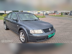 Volkswagen Passat - 1.8-5V Turbo Trendline