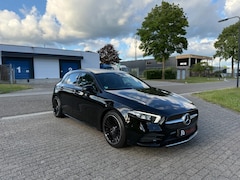 Mercedes-Benz A-klasse - AMG Pano Sfeerverl Night Pakket