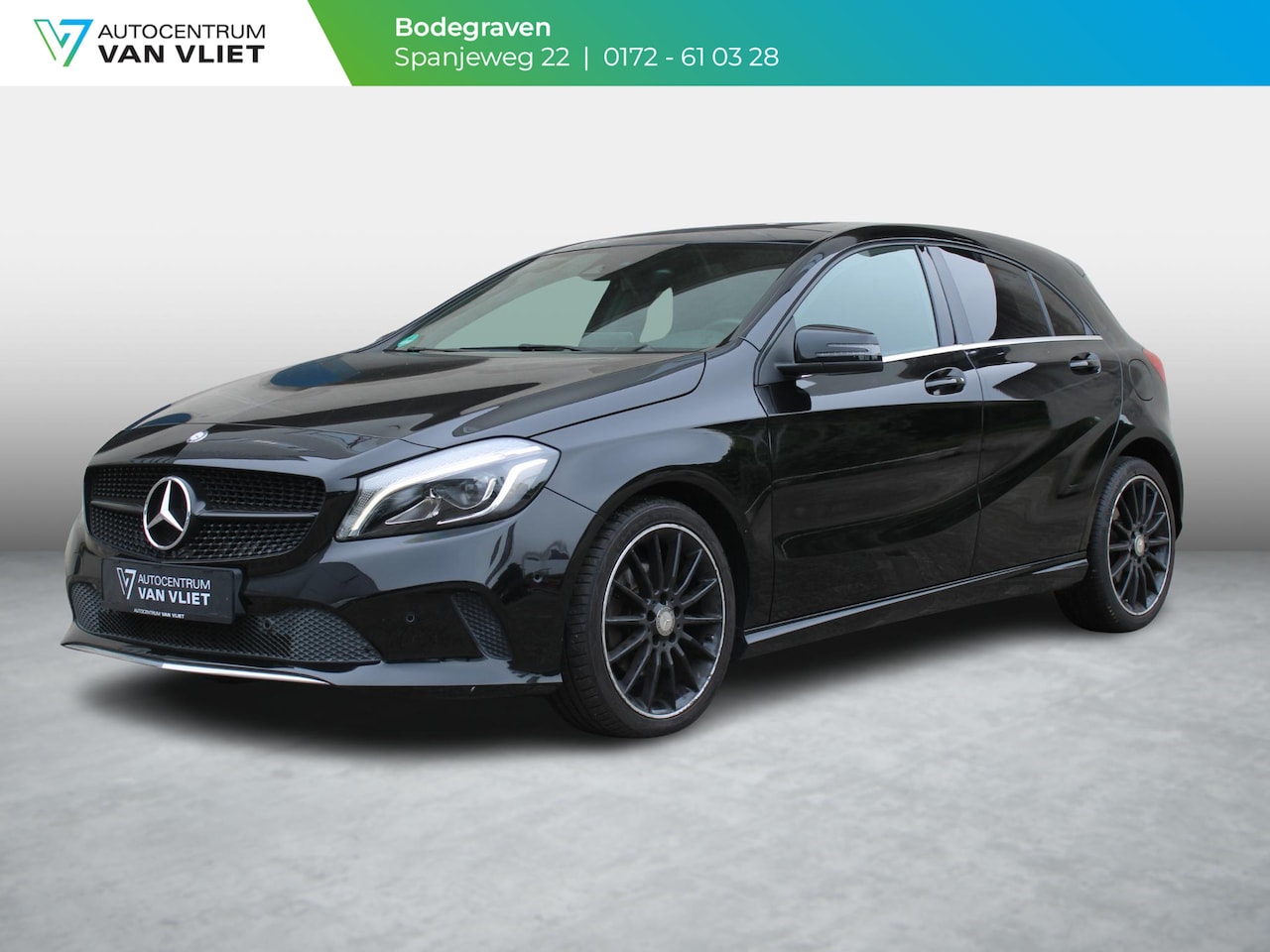Mercedes-Benz A-klasse - 180 AMG Night Edition Plus | TREKHAAK | NAVIGATIE | ACHTERUITRIJCAMERA | - AutoWereld.nl