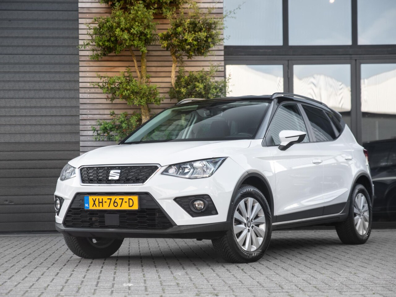 Seat Arona - 1.0 TSI Style Business Intense Virtual ACC Keyless Trekhaak - AutoWereld.nl