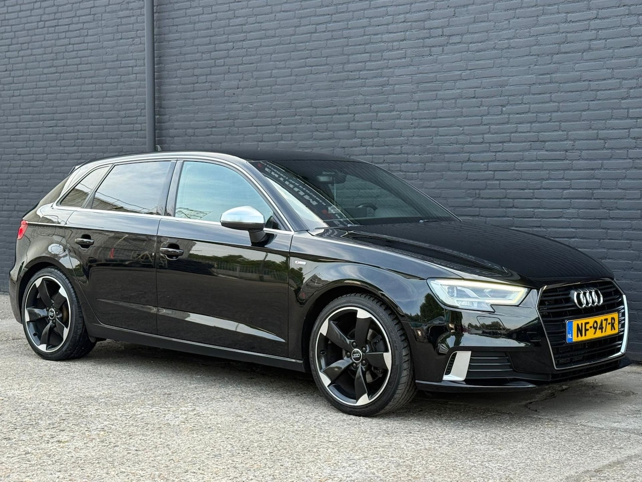 Audi A3 Sportback - 1.6 TDI Sport S-LINE Edition |S-tronic | Camera | Navi | Trekhaak |Clima - AutoWereld.nl