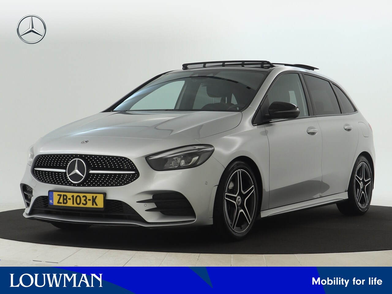 Mercedes-Benz B-klasse - 180 AMG Nightpakket | Trekhaak | Panoramadak | Stoelverwarming | Augmented Reality | Apple - AutoWereld.nl