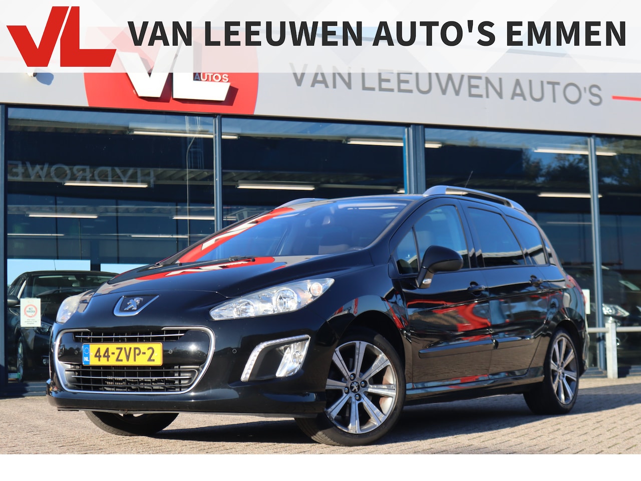 Peugeot 308 SW - 1.6 THP Allure 7p | APK 17-10-2025 | Navi | Cruise | Trekhaak - AutoWereld.nl