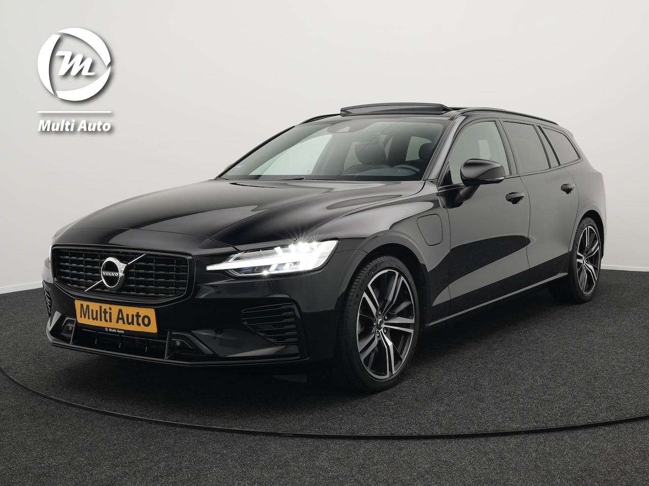 Volvo V60 - T6 Recharge AWD R-Design Plug In Hybrid Dealer O.H. PHEV | Panodak | Lederen Sportstoelen - AutoWereld.nl
