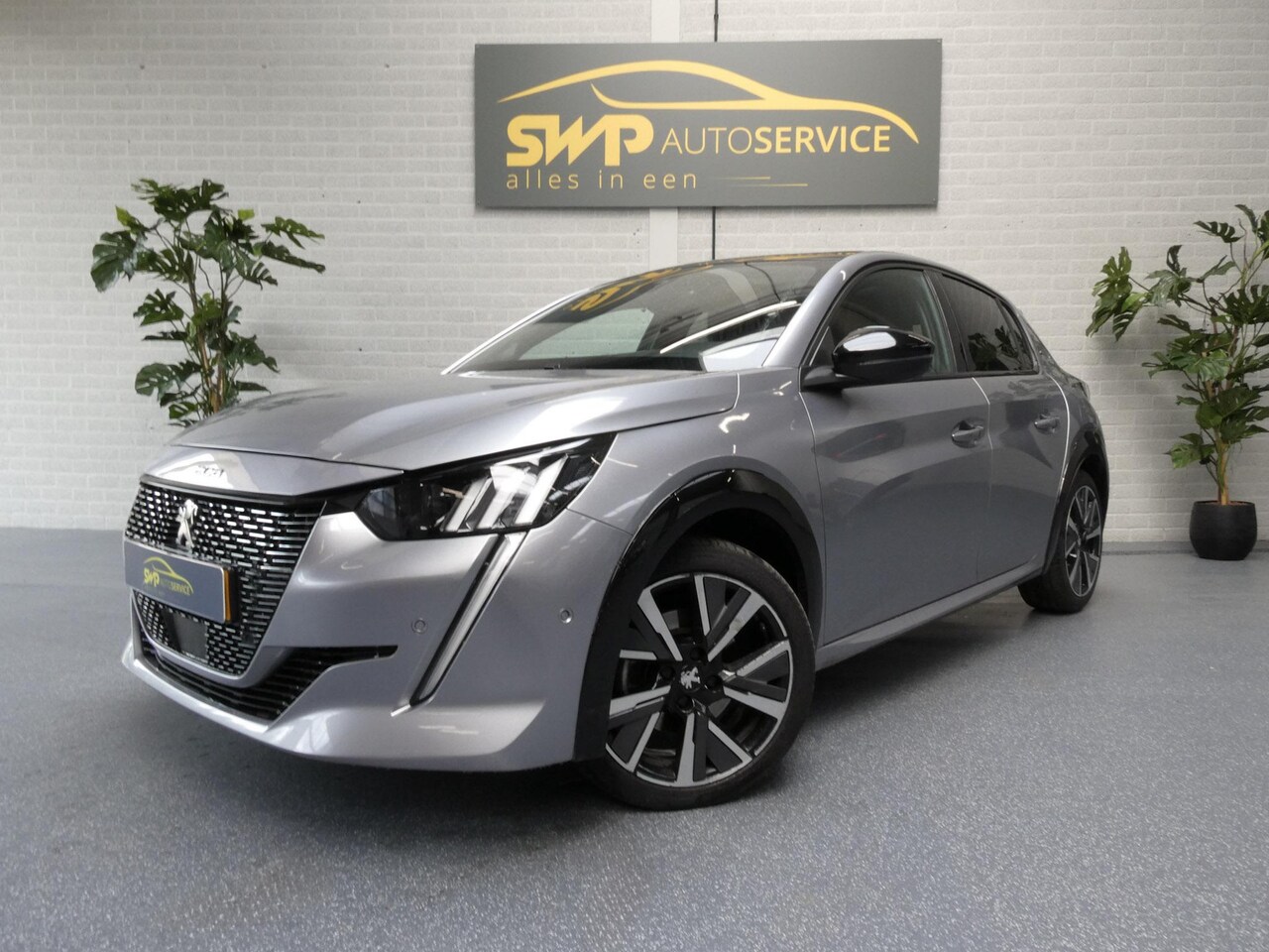 Peugeot 208 - 1.2 PureTech GT | Facelift! | Pano | Full-map Nav | Cam - AutoWereld.nl