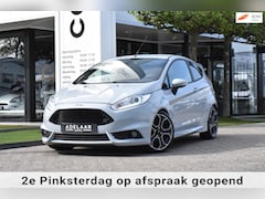 Ford Fiesta - 1.6 ST200 XENON, ACHTERUITRIJCAMERA, STOELVERWARMING, LEDER