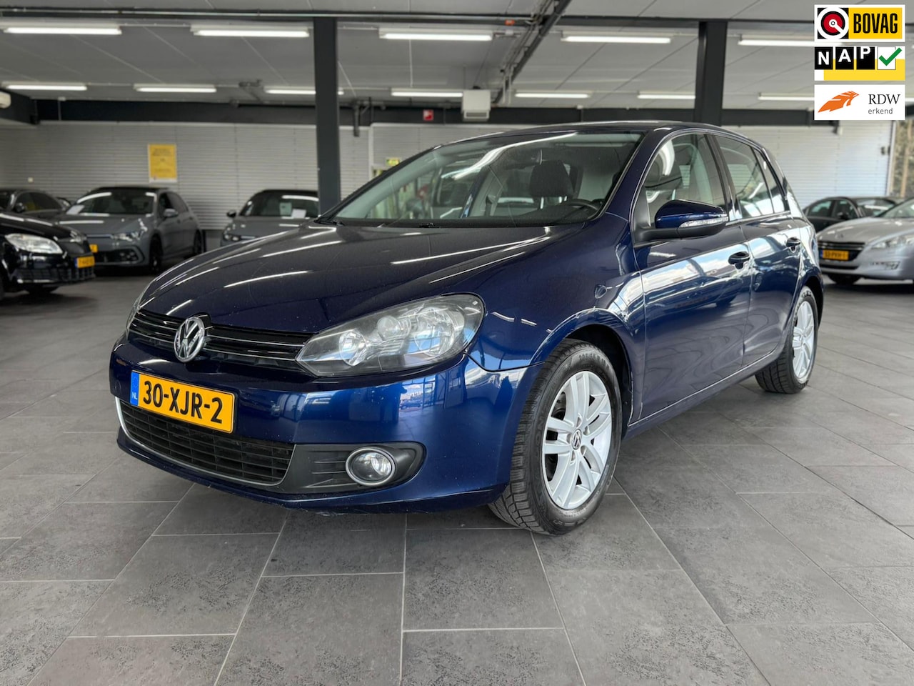 Volkswagen Golf - 1.2 TSI Highline BlueMotion navigatie clima cruise controle elektrische pakket lm-velgen - AutoWereld.nl