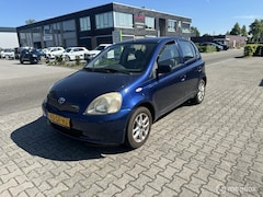 Toyota Yaris - 1.3-16V VVT-i Luna