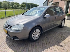 Volkswagen Golf - 1.6 Trendline Business