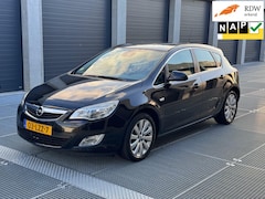 Opel Astra - 1.4 Cosmo|sensors|cruise|boekjes|sportvelgen