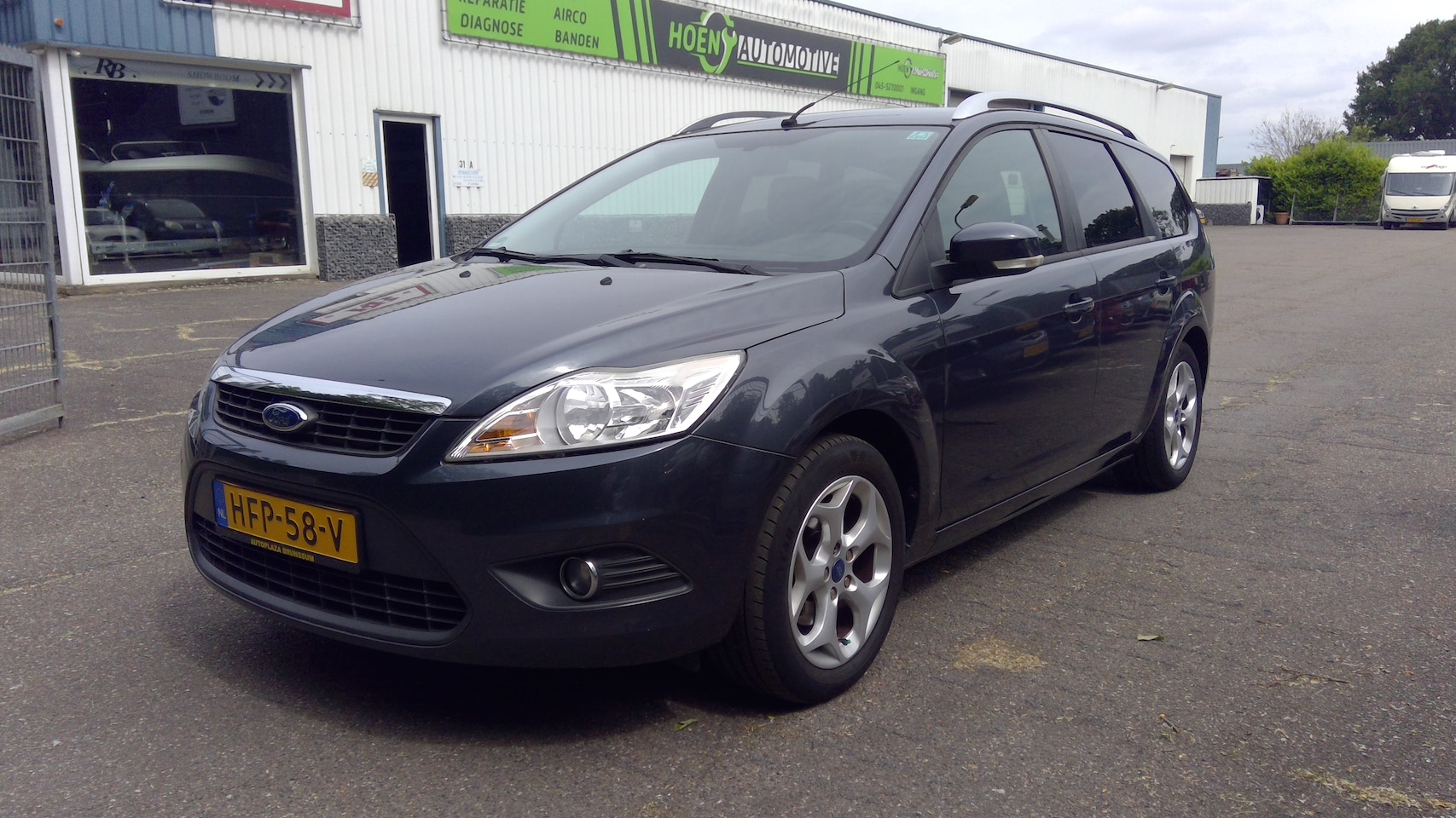 Ford Focus Wagon - 1.6 Cool & Sound - AutoWereld.nl