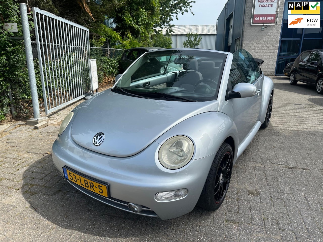 Volkswagen New Beetle Cabriolet - 1.6 Highline 1.6 Highline, Airco, Apk 05/2026 - AutoWereld.nl
