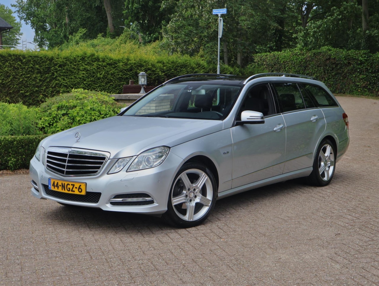 Mercedes-Benz E-klasse Estate - 200 CGI Avantgarde Aut. Panodak/Leer/Trekh/Orig.Nederlands - AutoWereld.nl