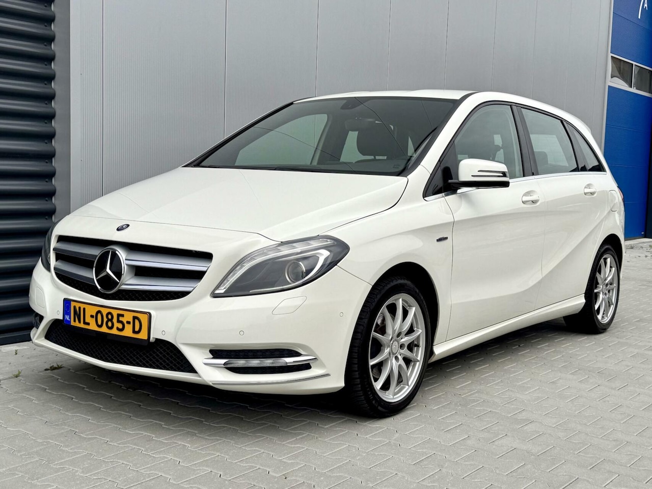 Mercedes-Benz B-klasse - 180 Ambition | Xenon | Clima | Lage KM ! - AutoWereld.nl