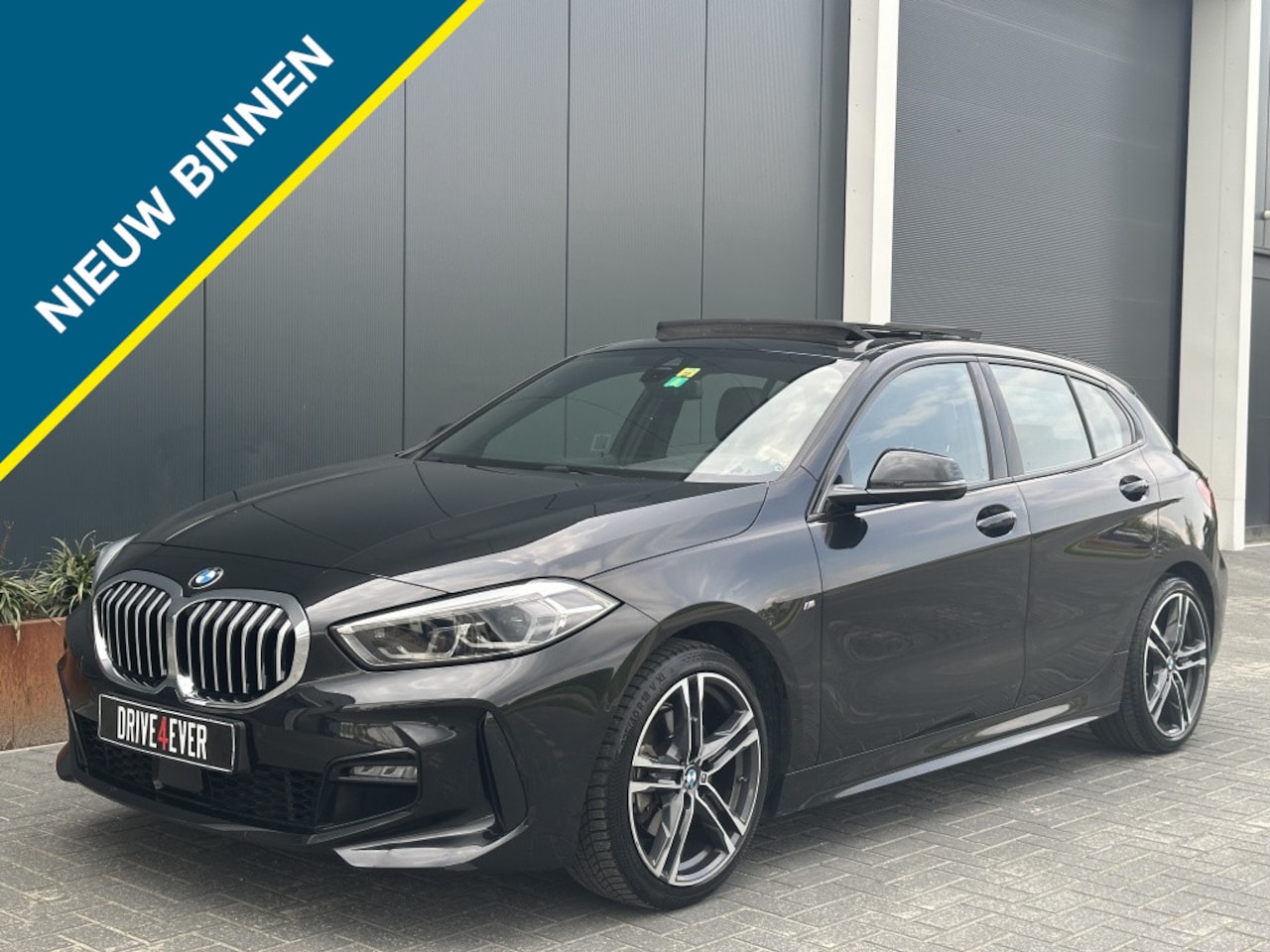 BMW 1-serie - 118i M PACK 2022 FULL PANO NAVI CAMERA CLIMATE CR CONTROL SPORTV - AutoWereld.nl