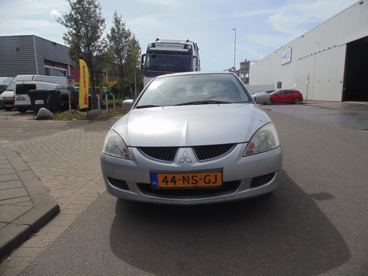 Mitsubishi Lancer Station Wagon - 1.6 Comfort MET AIRCO - AutoWereld.nl