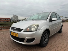 Ford Fiesta - 1.4-16V Futura /Airco/Elek.ramen/C.V/Nieuwe APK