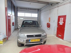 Toyota FunCruiser RAV4 - 2.0i Hardtop