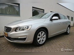 Volvo V60 - 1.6 D2 AIRCO-ECC/NAVIGATIE/TREKHAAK/PDC/LMV